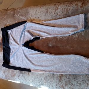 Gaiam leggings size XL